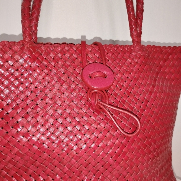 INTRICATA WOVEN RED LEATHER BAG - Picture 1 of 11